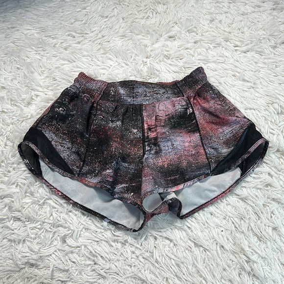 Lululemon Hotty Hot Short II *2.5" Azurite Poppy Coral Multi / Black - Picture 1 of 5